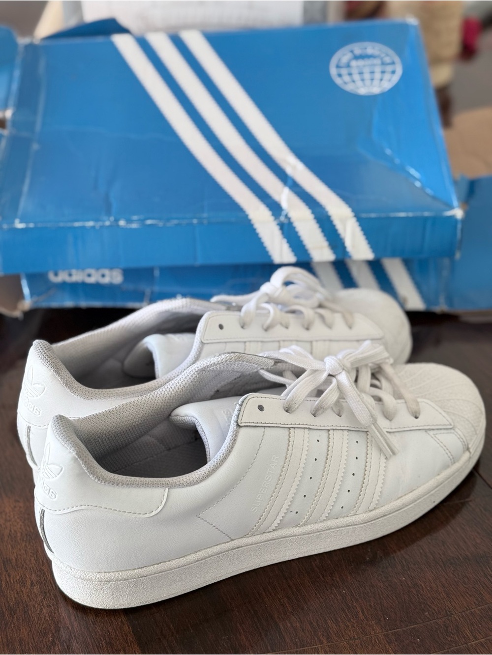 Adidas Men’s White Superstar Sneakers Sz 11.5